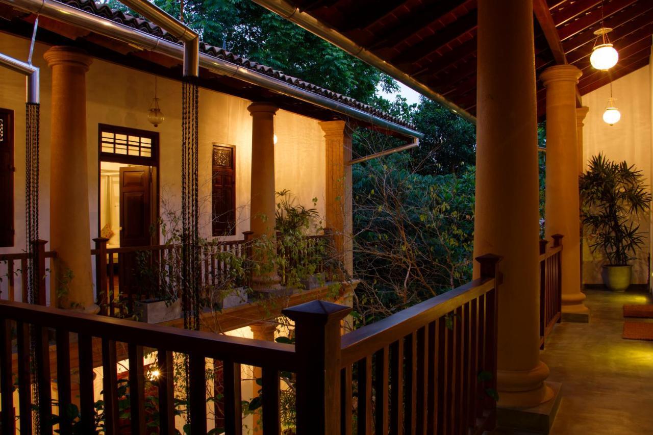 Sri Yoga Shala Bed & Breakfast อูนาวาตูนา ภายนอก รูปภาพ